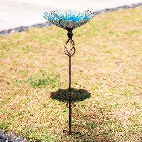 Four-pronged base enhances stability for easy repositioning outdoors