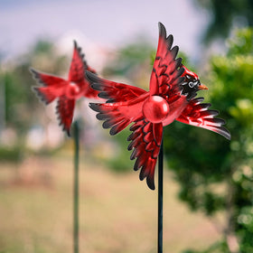 MUMTOP Cardinal Wind Spinner displayed at dusk enhances outdoor ambiance.