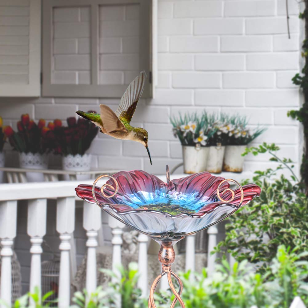 Easy-to-assemble metal stake ensures quick garden setup.