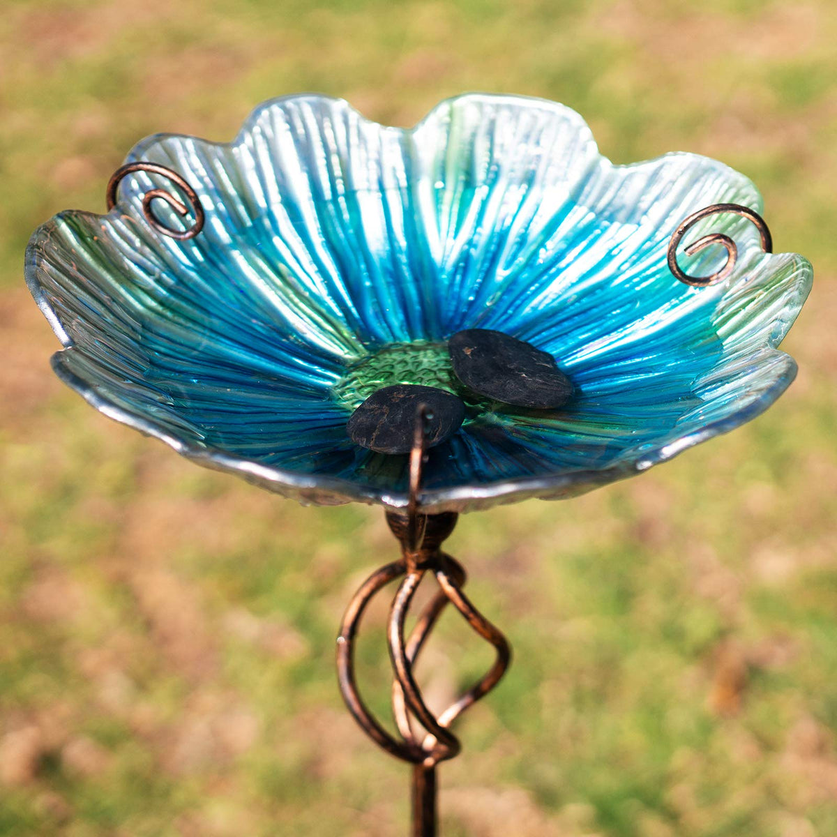 Outdoor waterproof design resists weather while inviting wildlife