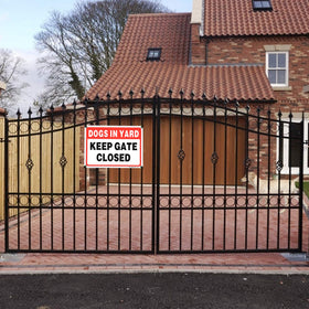 MUXYH weatherproof UV-resistant sign withstands sun and rain