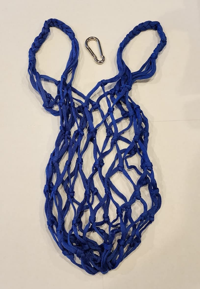 Muzzys carabiner clip attached to bag for quick, secure hanging and easy removal.