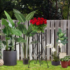 NAKUPE flat-top grid keeps pots secure and evenly displayed.