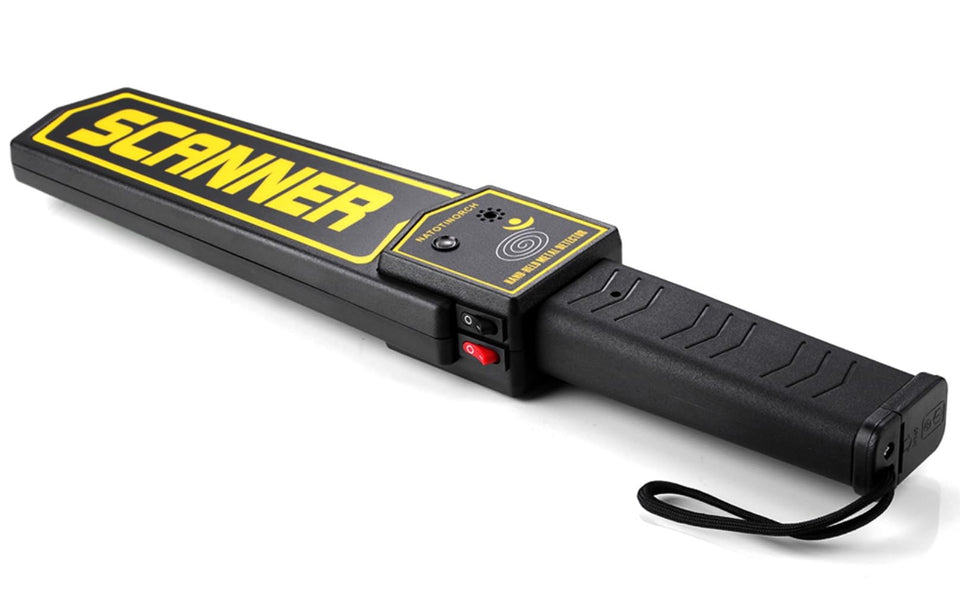 Natotinorch handheld metal detector screens for hidden metal objects with high sensitivity.