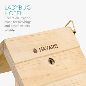 Navaris habitat measures 12.5 x 9.5 x 28 cm for compact outdoor use.