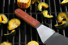 12.5-inch reach helps handle larger foods confidently