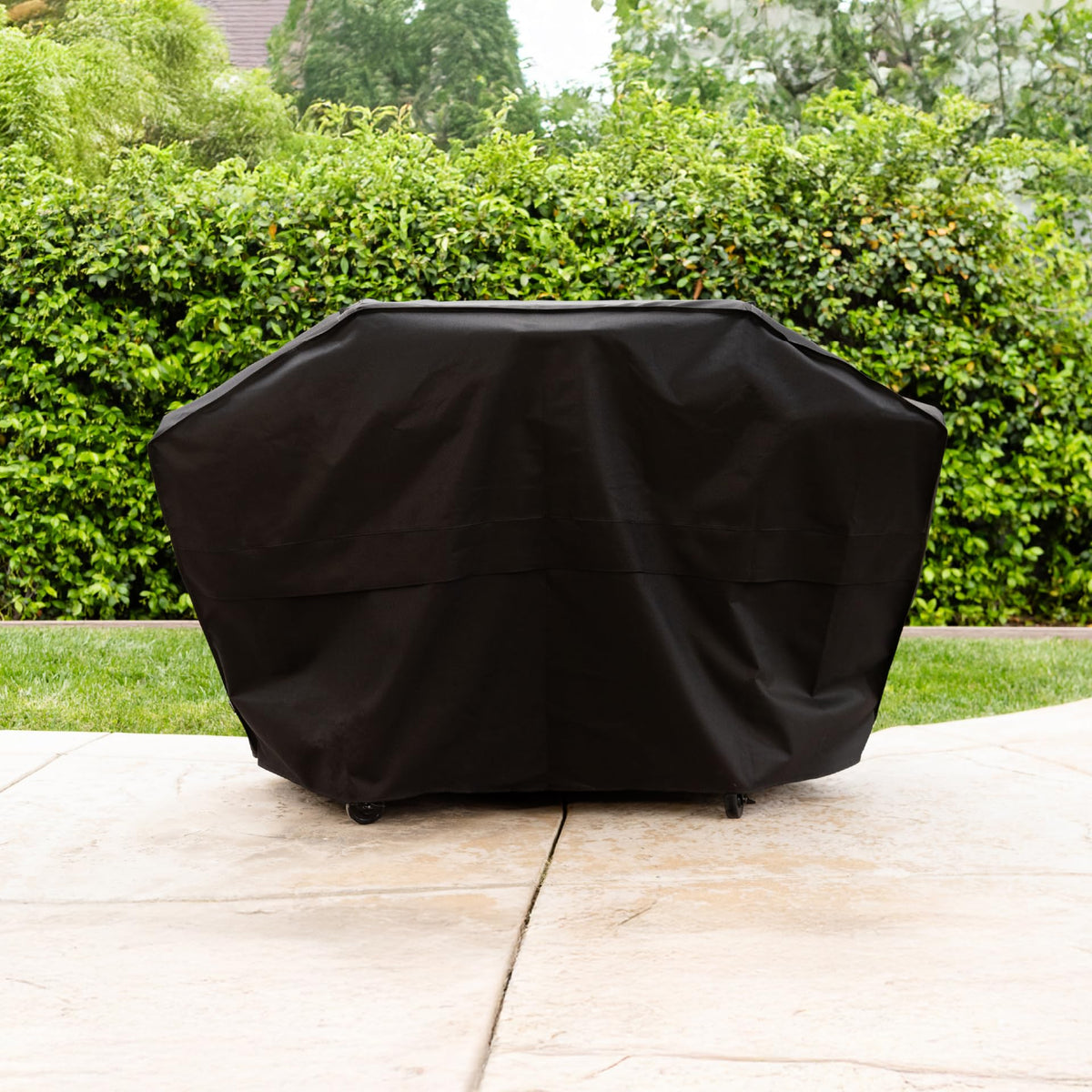 Full-coverage 56x23x43 inch size shields grill from dust and corrosion