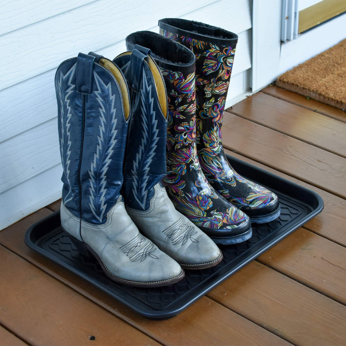 NINAMAR Boot Tray dual-tray design suits gardening or pet supplies.