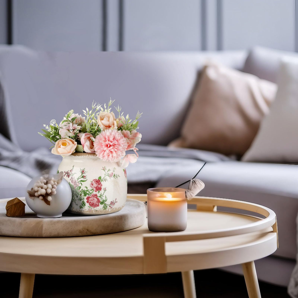 Ninehaoou window-sill planter decor adds a soft vintage touch.