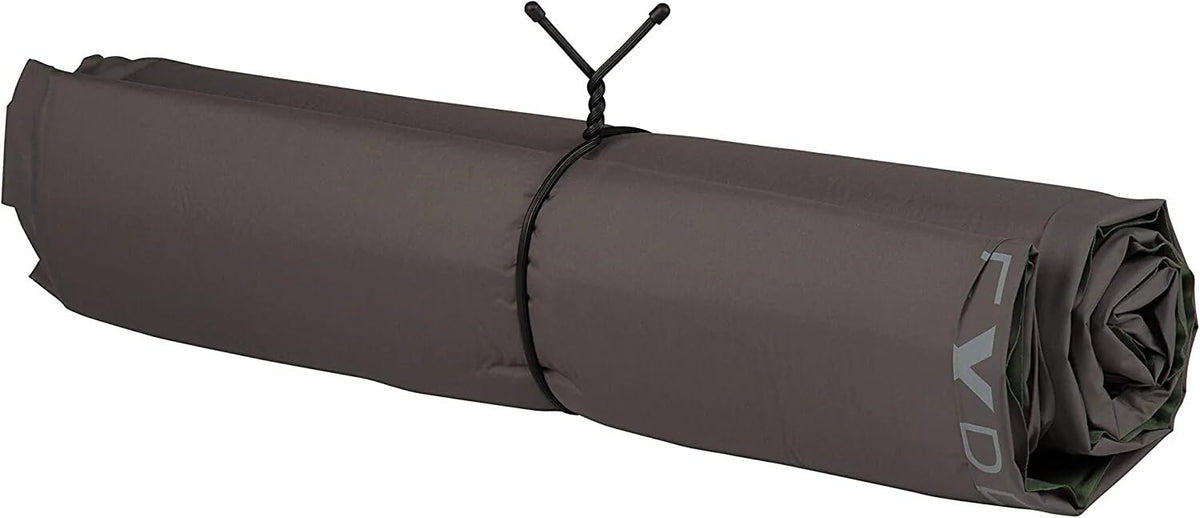 Nite Ize Gear Tie shows bendable core that holds shape easily.