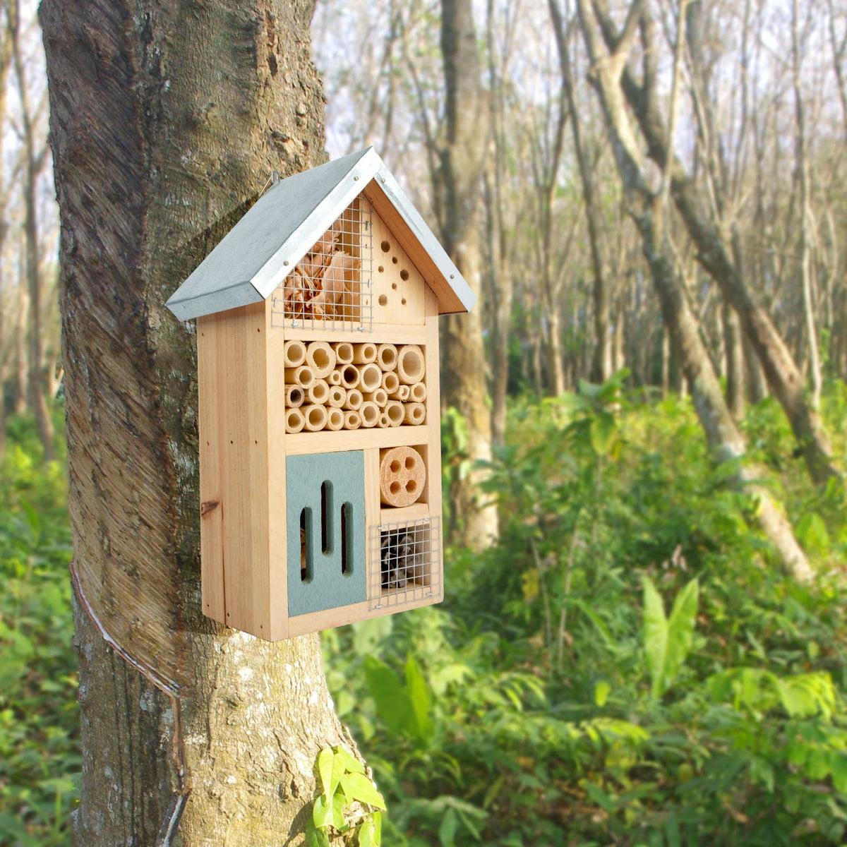 Niteangel insect hotel top rain shield protecting occupants