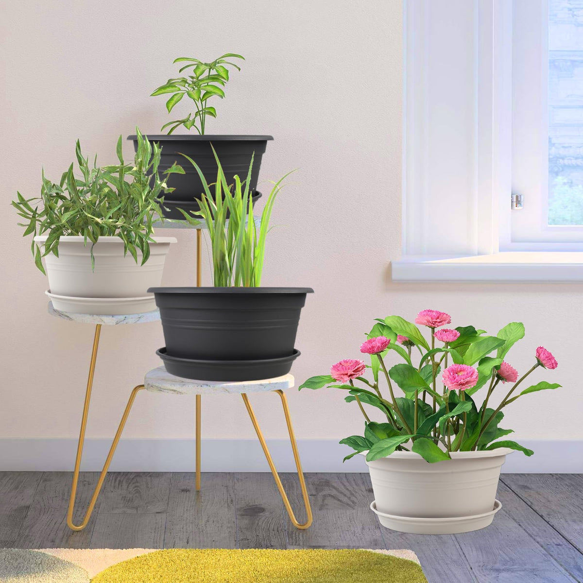 NNARRE lightweight polyethylene 13-inch pot for easy relocation