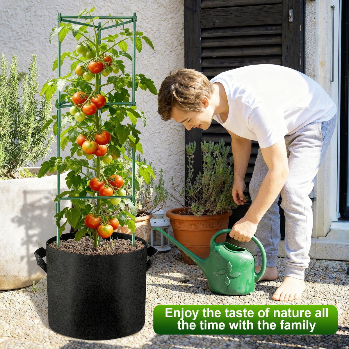 NNG wind-resistant plastic ensures durable outdoor use.