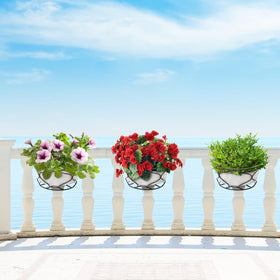 Noamus rail-compatible flower pot holder fits railings and balcony ledges for versatile setup.