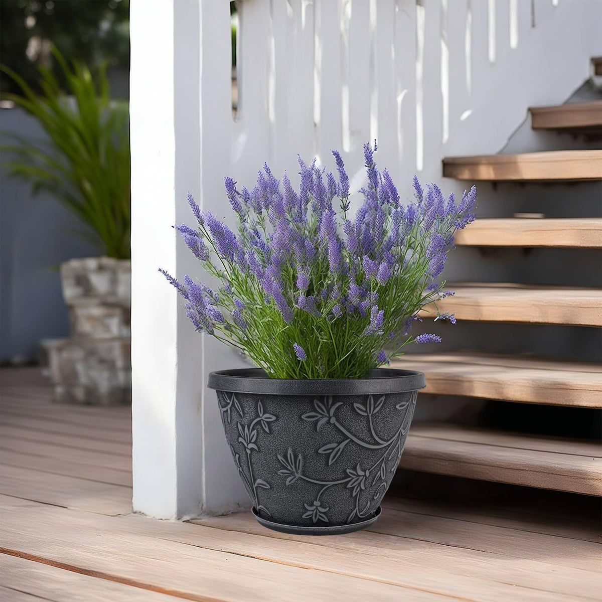 Nooulap indoor-outdoor pot suits both living spaces and patios.