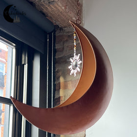 Oakadoaks Moon Planter supports faux arrangements with floral foam