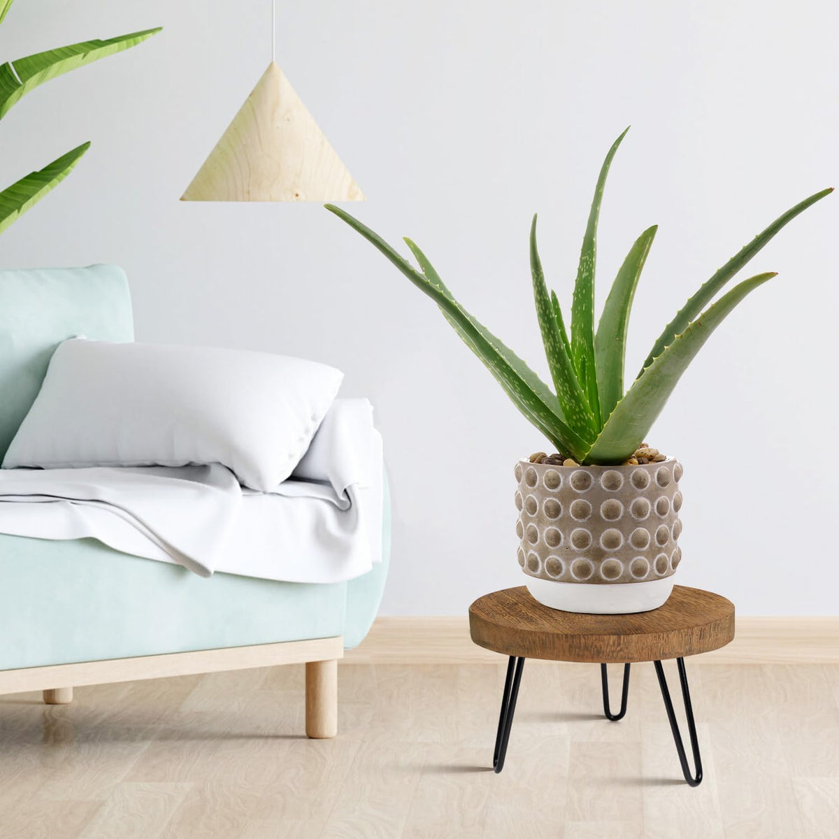 OBTAIN plant stand metal legs provide sturdy outdoor support