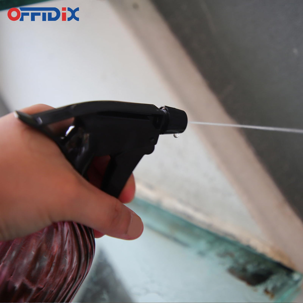OFFIDIX versatile bottle handles indoor/outdoor cleaning tasks and plant misting with ease.