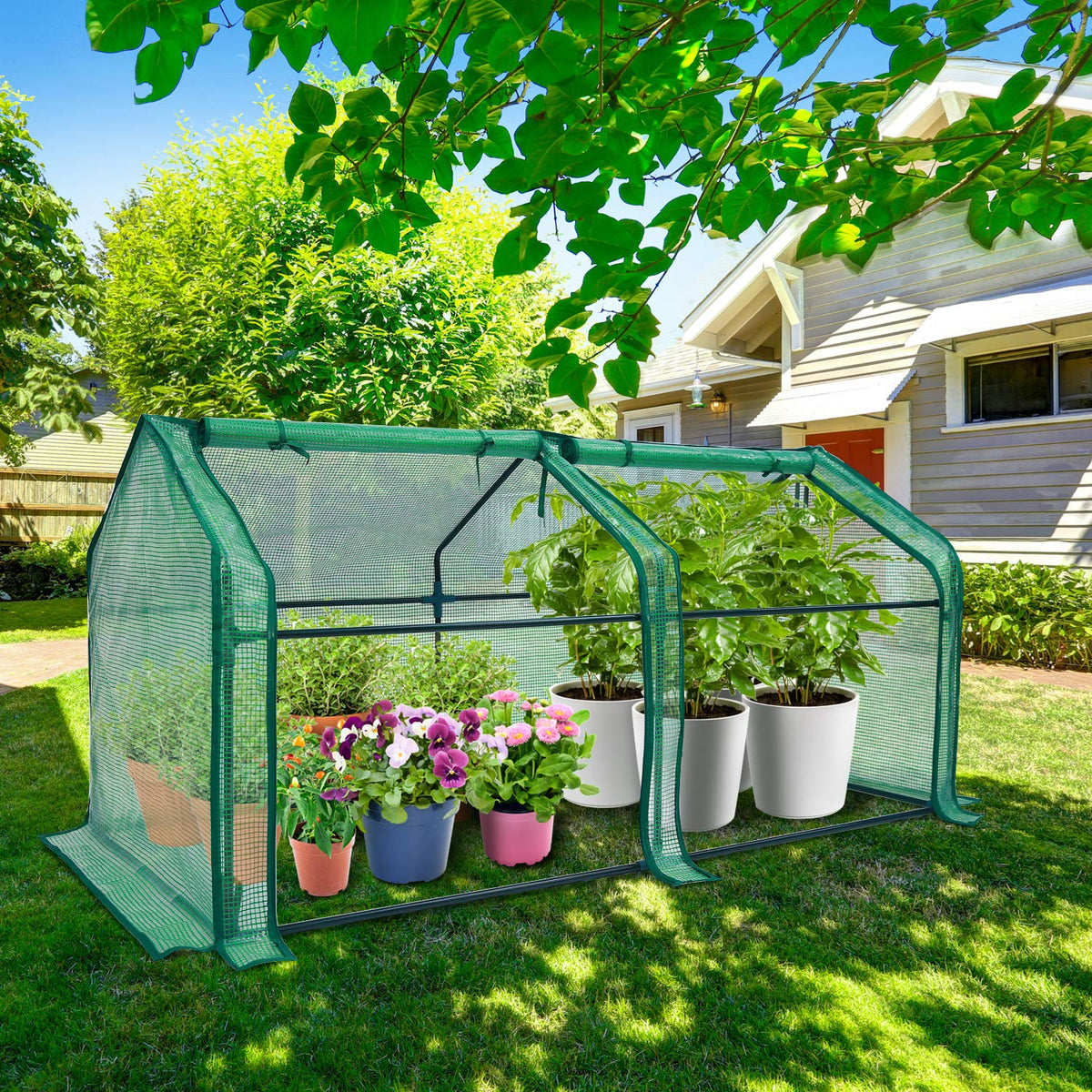 Ohuhu spacious 71x36x36 design suitable for patios and balconies.
