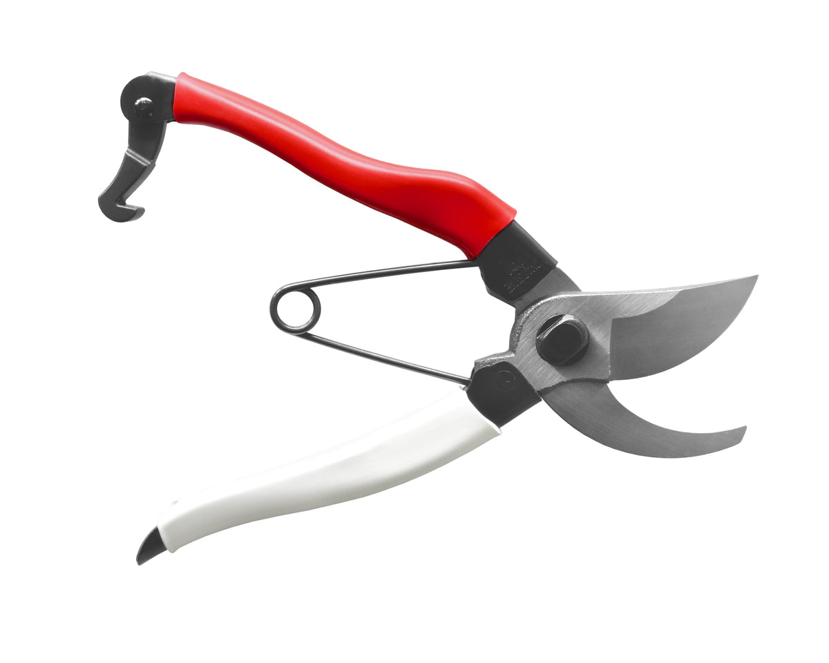 Okatsune 103 pruners weight highlights stable, comfortable pruning sessions.