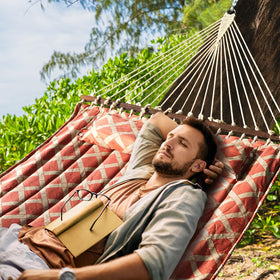 OLALACOZY foldable design helps easy storage when not in use.