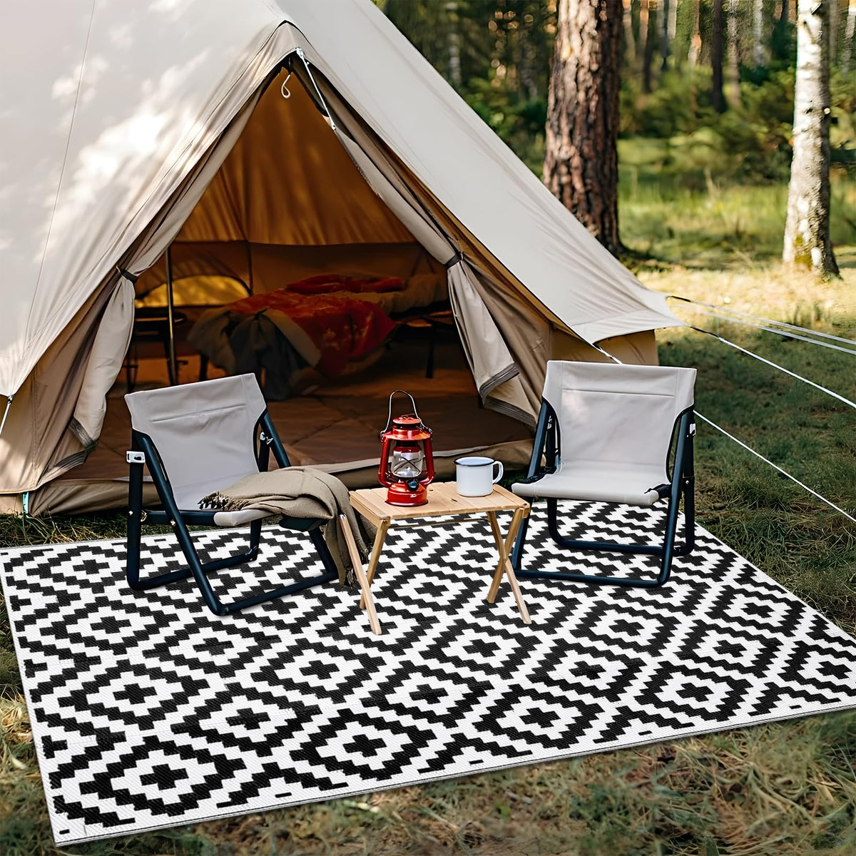 OLANLY black and white pattern suits porches, decks, and camping setups.
