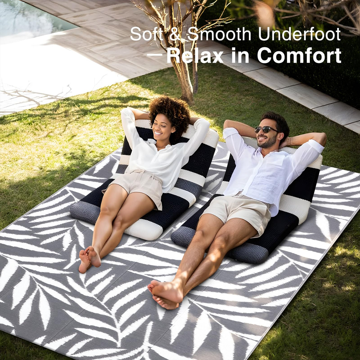 OLANLY camping rug with carry case, lightweight for travel.