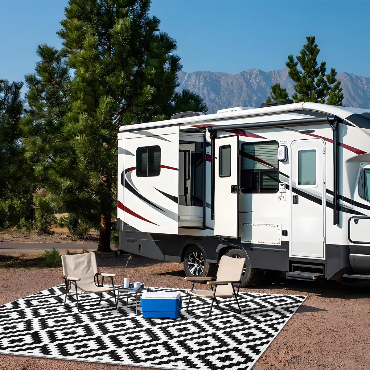 OLANLY outdoor rug drains liquids and rinses clean with a hose.