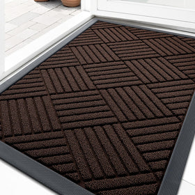 OLANLY front door mat traps dirt and keeps entry clean.