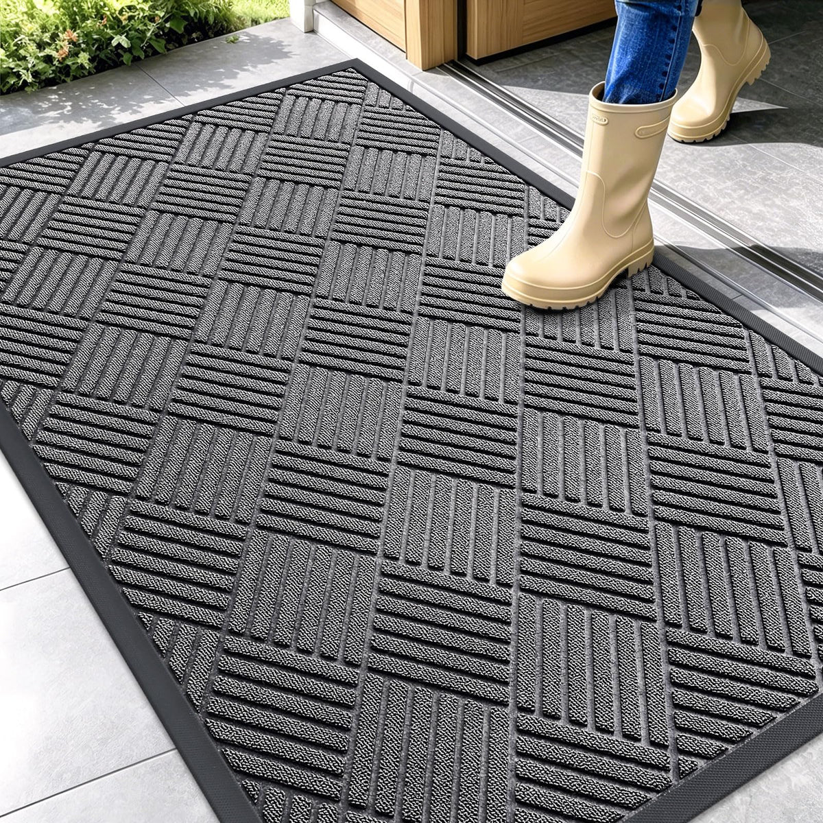 OLANLY front door mat in grey diamond pattern traps dirt and keeps entryways clean.
