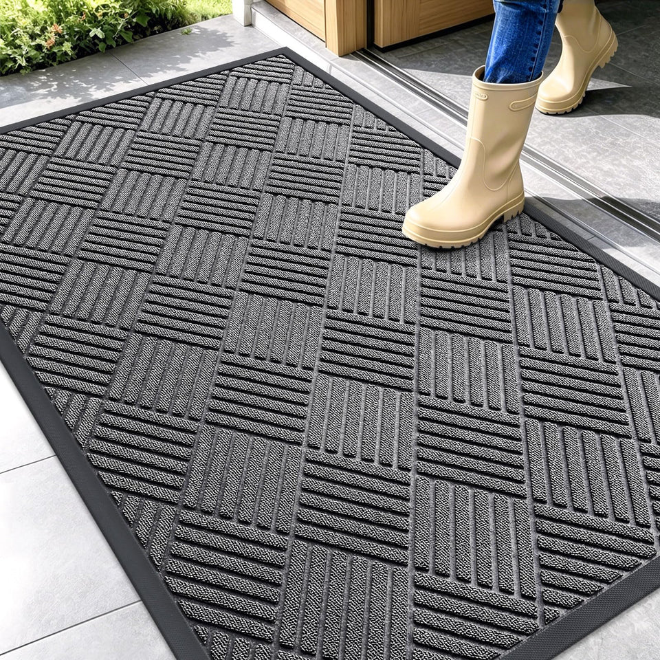 OLANLY front door mat in grey diamond pattern traps dirt and keeps entryways clean.
