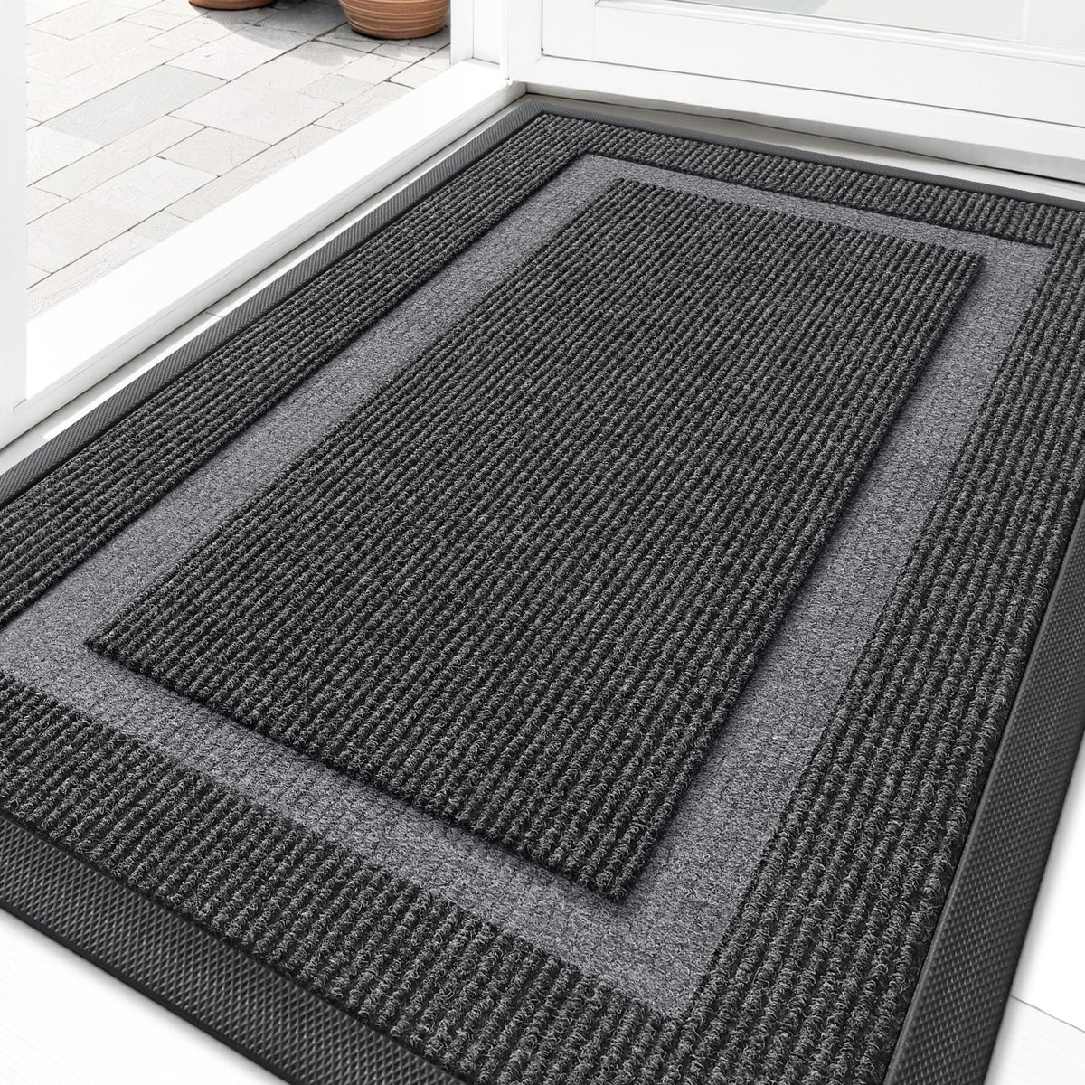 OLANLY front door mat indoor-outdoor captures dirt at the entry