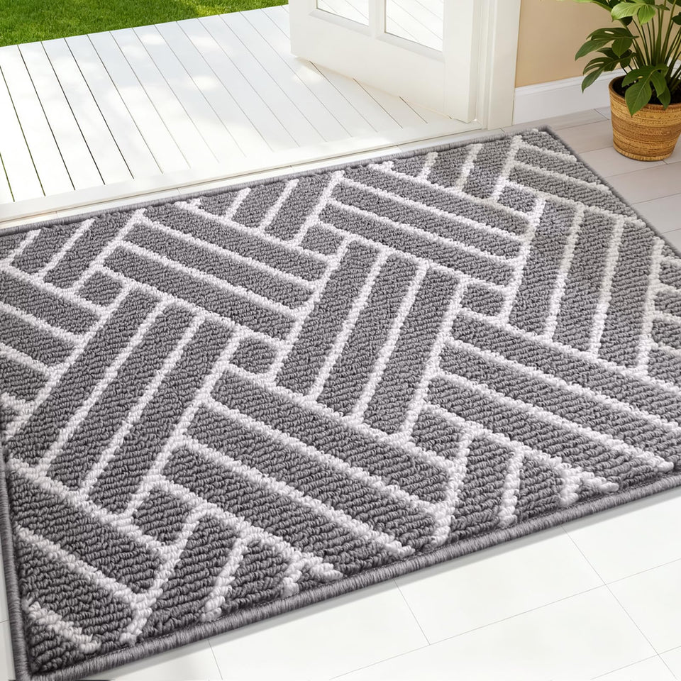 OLANLY indoor door mat with dirt-capture traps dirt from shoes at the entryway