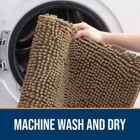 OLANLY machine-washable mat makes cleaning quick after messy paws.