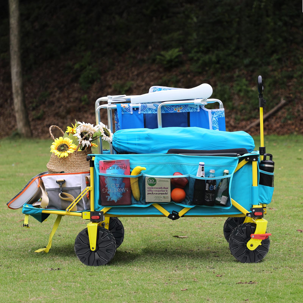 Old Bahama Bay tailgate design enables bulky item transport.