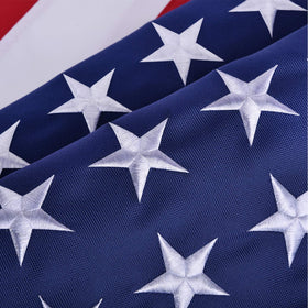 OLYNIK brass grommets enable easy hanging on flagpoles