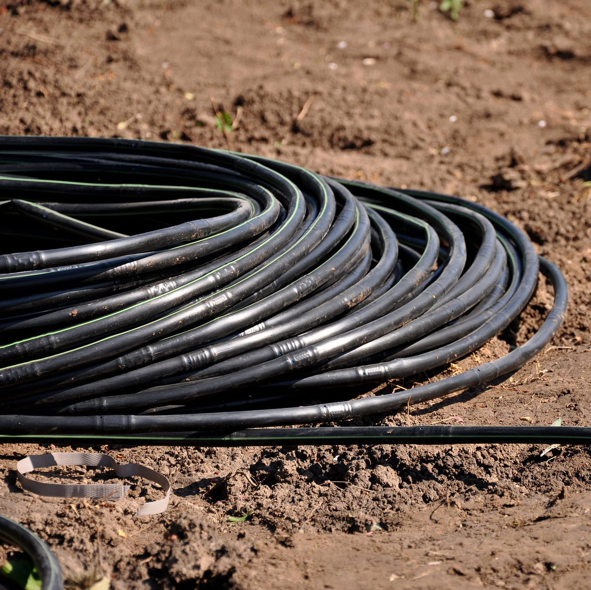 Durable, chemical-resistant dripline suitable for landscaping and fertilizers