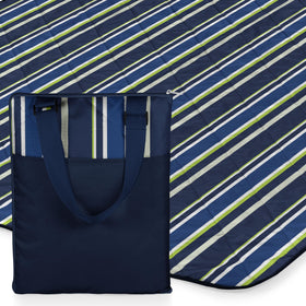 Oniva Vista blanket open for a spacious picnic layout