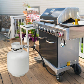 Onlyfire regulator rated at 80,000 BTU/h supports high-heat cooking options.