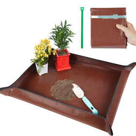 Onlysuki potting mat laid flat to protect surfaces during transplanting