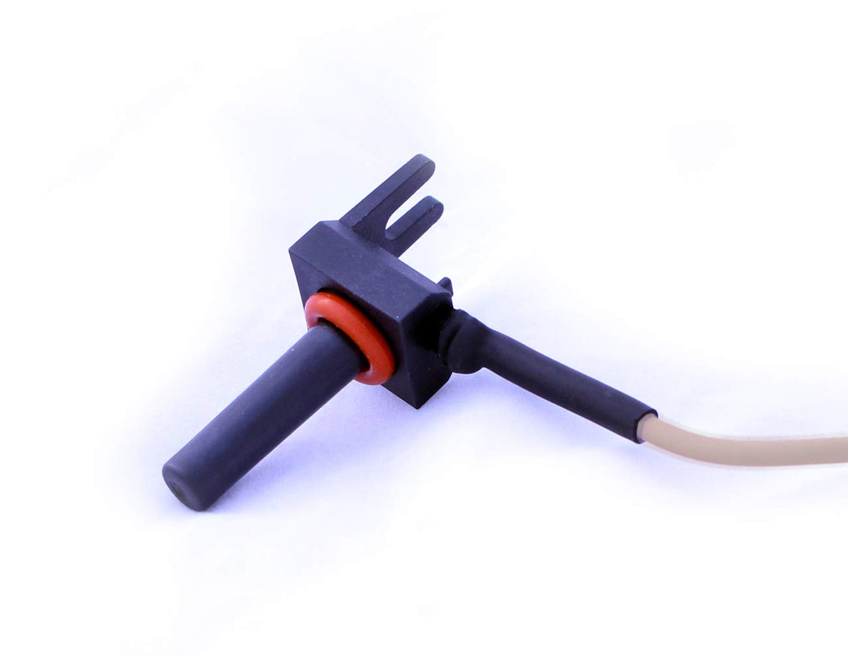 Optimum Pool Technologies 2-inch pipe clamp included for secure mounting