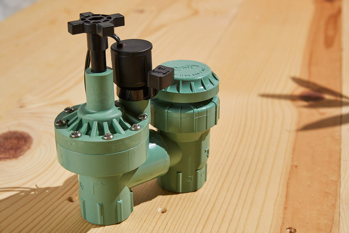 Orbit 57624 flow control knob enables easy adjustment of water flow.