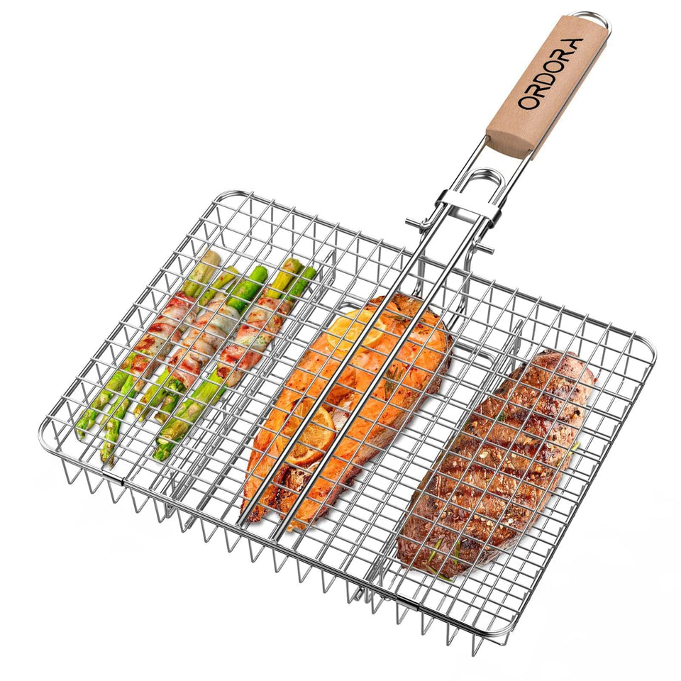 ORDORA grill basket with three dividers for separated cooking and flavor control.