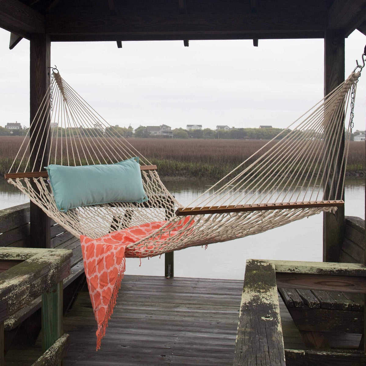 Original Pawleys Island USA-made craftsmanship promises lasting outdoor use.