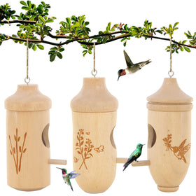 OROGHT hummingbird house in beech wood for durable outdoor use.
