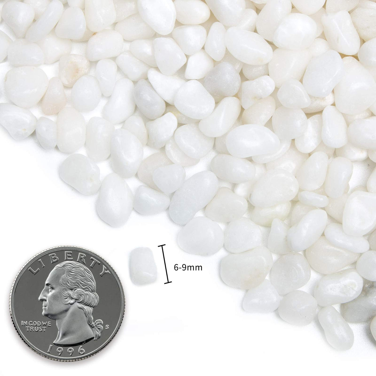 OUPENG white pebbles for garden beds illustrate moisture retention and drainage benefits.