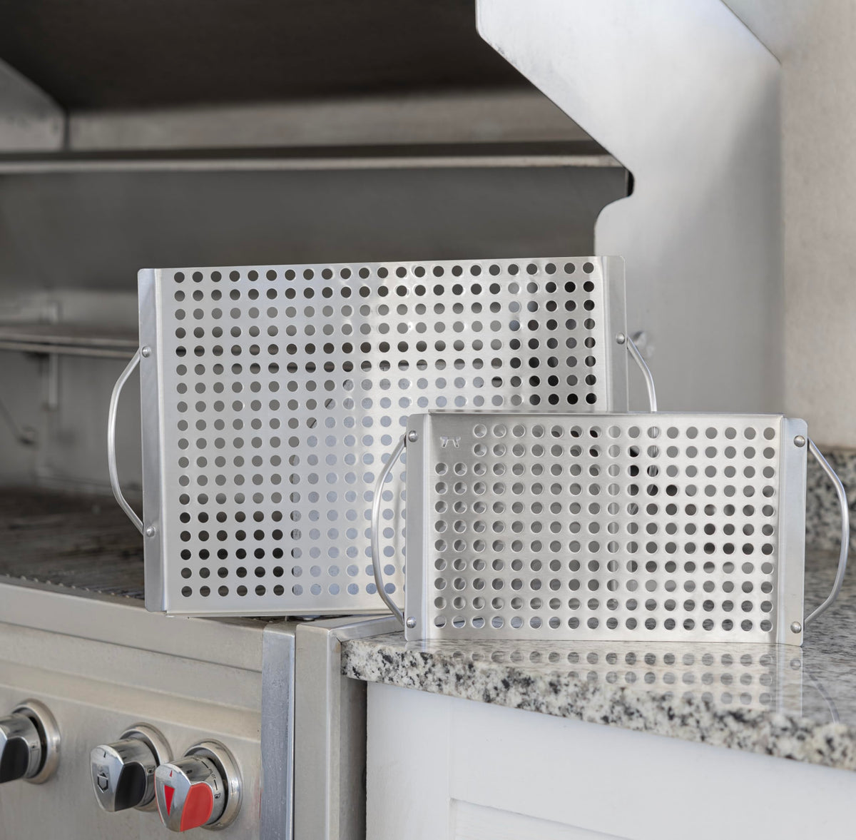 Outset dishwasher-safe grill grid cleans up quickly after barbecues.