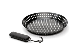 Outset folding/detachable handle allows leaving on grill top while cooking