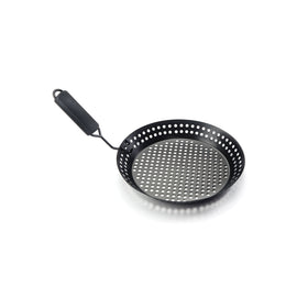 Outset Grill Skillet with removable handle for flexible outdoor cooking
