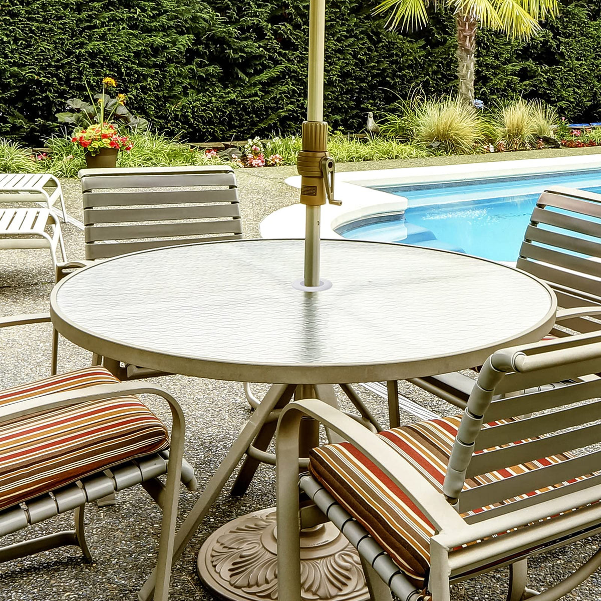 Outus easy installation show-and-go with quick push and twist action